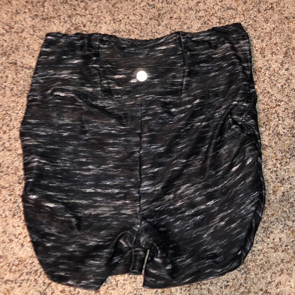 Shorts - Picture 2 of 4